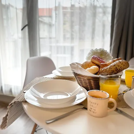 Daire Centre Apt. With Parking For 4 Guests *