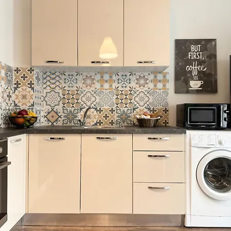 Centre Apt. With Parking For 4 Guests Daire Filibe