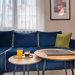 公寓 Centre Apt. With Parking For 4 Guests *