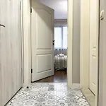 Centre Apt. With Parking For 4 Guests 公寓