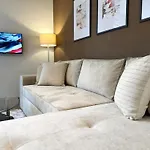 Centre Apt. With Parking For 4 Guests * 普罗夫迪夫