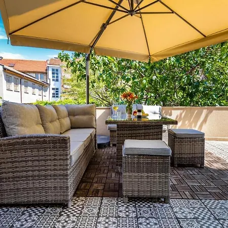 Appartement Centre Apt. With Parking For 4 Guests