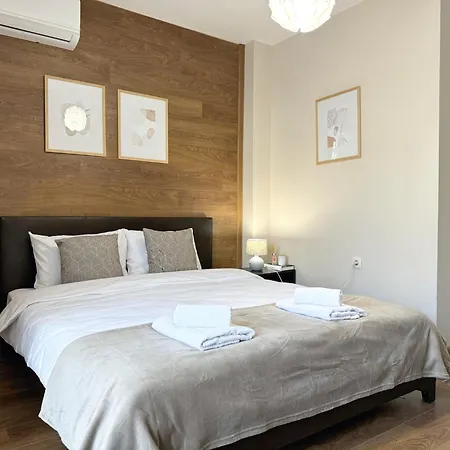 Centre Apt. With Parking For 4 Guests Apartament *