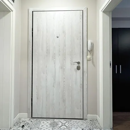 Centre Apt. With Parking For 4 Guests Plovdiv