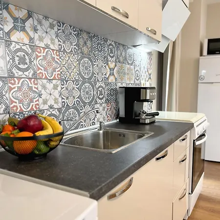 Centre Apt. With Parking For 4 Guests Apartment Plovdiv