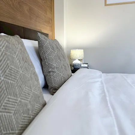 Apartment Centre Apt. With Parking For 4 Guests