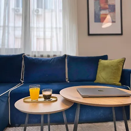 Apartment Centre Apt. With Parking For 4 Guests *