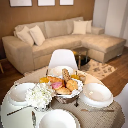 Apartment Centre Apt. With Parking For 4 Guests *