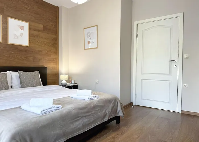 Centre Apt. With Parking For 4 Guests Apartament *