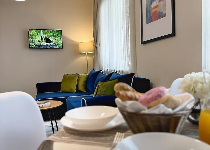 公寓 Centre Apt. With Parking For 4 Guests