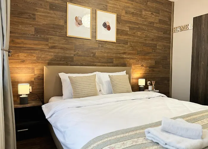 Apartament Centre Apt. With Parking For 4 Guests *