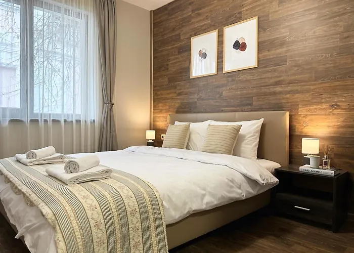 Centre Apt. With Parking For 4 Guests Płowdiw