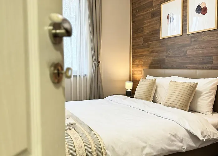 公寓 Centre Apt. With Parking For 4 Guests