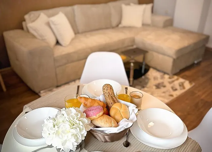 Apartament Centre Apt. With Parking For 4 Guests *