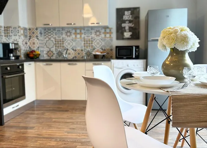 Centre Apt. With Parking For 4 Guests Apartament Płowdiw