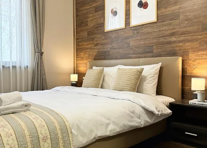 Apartament Centre Apt. With Parking For 4 Guests