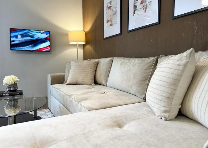 Centre Apt. With Parking For 4 Guests * Płowdiw