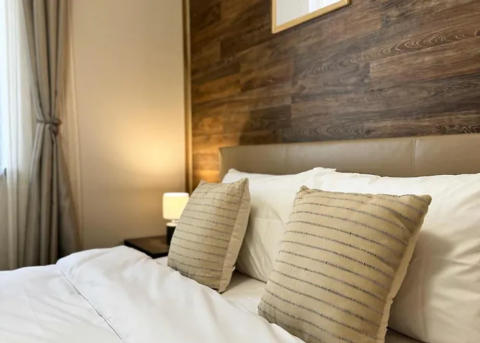 公寓 Centre Apt. With Parking For 4 Guests *