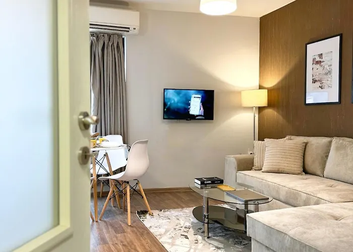 Centre Apt. With Parking For 4 Guests Apartament *