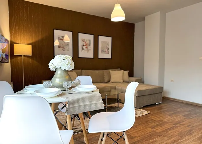 Centre Apt. With Parking For 4 Guests Apartament Płowdiw
