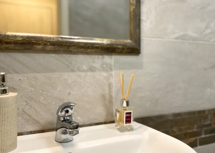 Centre Apt. With Parking For 4 Guests Apartament Płowdiw